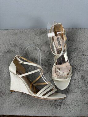 Badgley Mischka 7.5 Bonanza Ivory Satin Wedge Heels Bridal Wedding Shoes